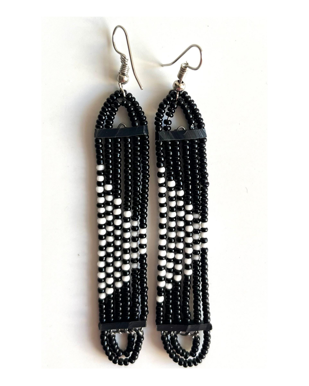 Brincos Maasai - Preto -Branco