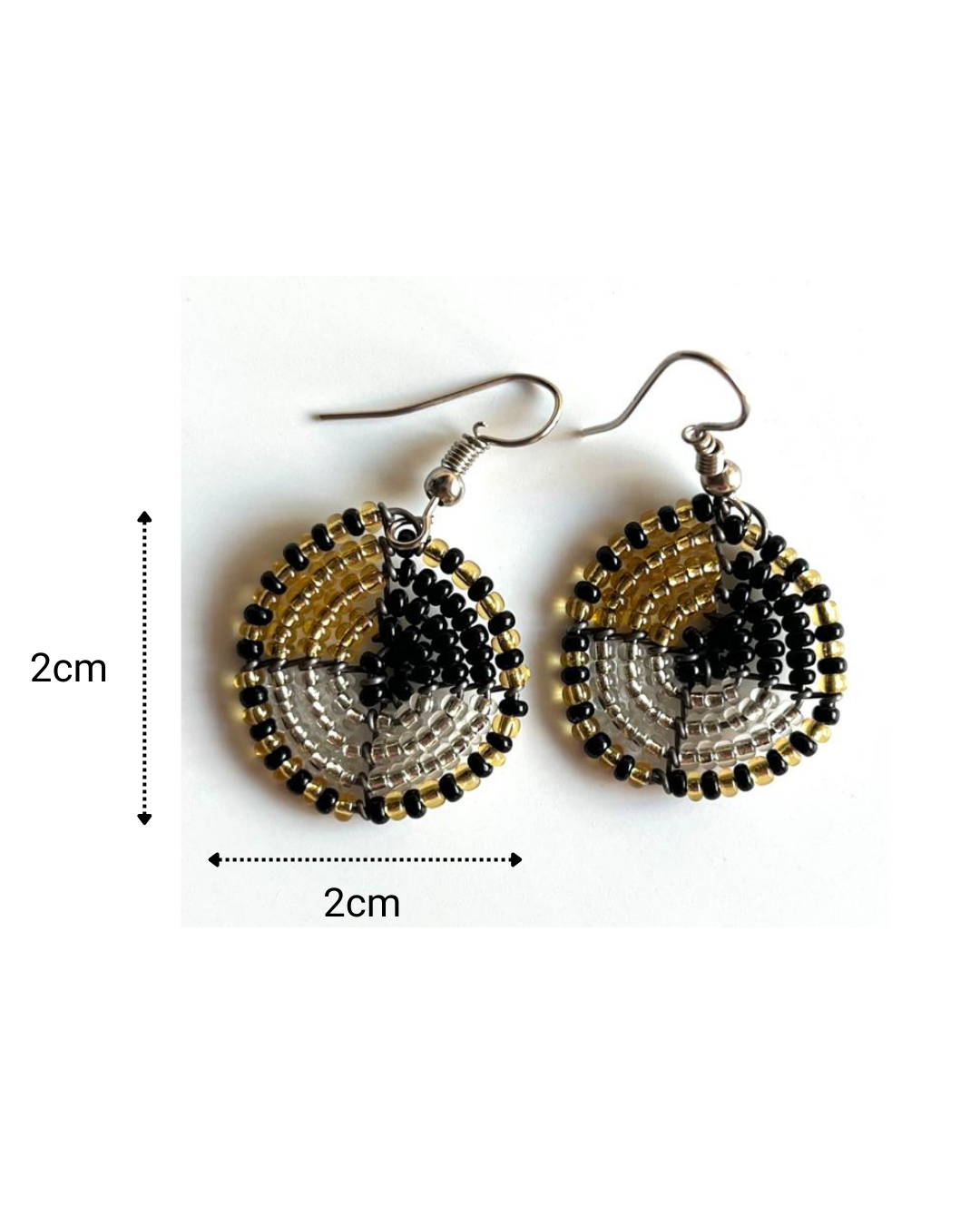 Brincos Maasai - Circular - Preto - Ouro