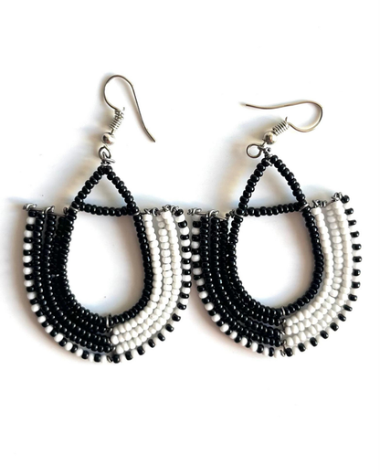 Brincos Maasai - Cesta - Preto - Branco